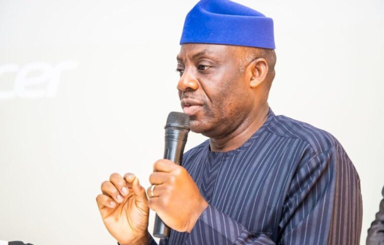 xr:d:DAF1te7PdWE:2,j:1959476735152025924,t:23120105