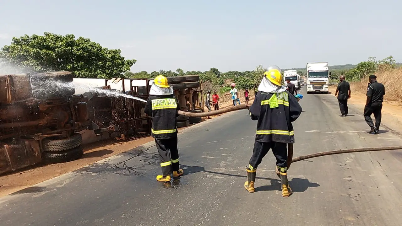 Fire Service Averts Disaster as Petrol Tanker Crashes, Spills Fuel in Oyo